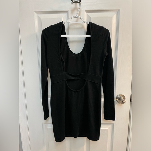 Tobi Black Backless Dress - Picture 3 of 4